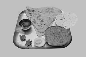 Paratha Chole Combo
