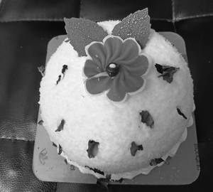 Honey Rose (Small)