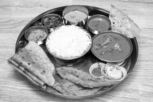 Bombil Thali