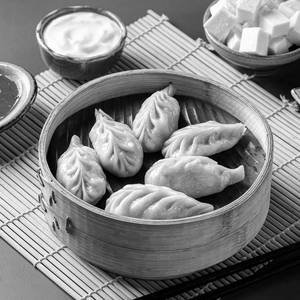 Veg Momos (5pc)