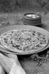 Hari Mirch Paratha