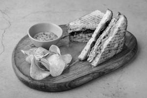 TRES MUSHROOM UN-EGG SANDWICH