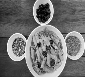 Mix sauce pasta