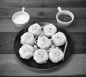 Steamed veg momos