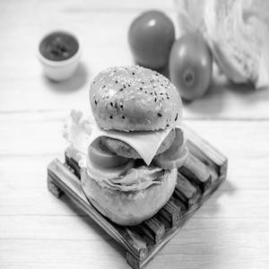 Home Style Veg Patty Bun Sandwich (Veg)