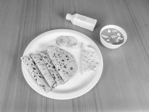 Mini Thali With Jambu (Swami Roti)