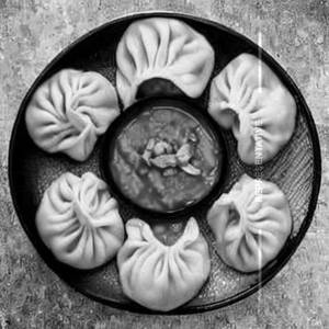 Veg Paneer Maggi Momos