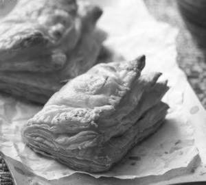 Paneer puff