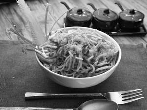 Chilli Garlic Hakka Noodles