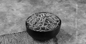 Schezwan Noodles Paneer