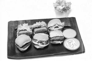 Paneer Tikka Burger