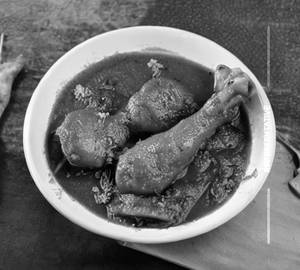Chicken leg piece gravy