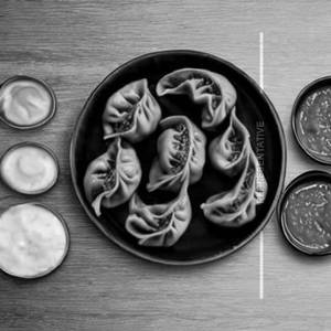 Momos