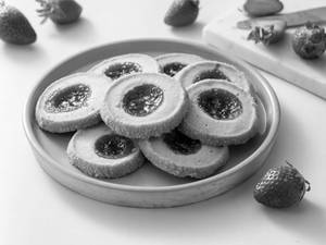 Strawberry Jam & Butter Cookies [8 Pieces]