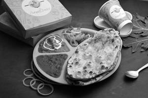 Paneer And Rajma Kulcha
