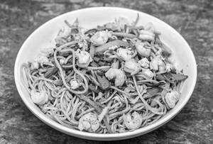 Chilli Basil Noodles [Prawns]