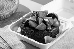 Chocolate Strawberry Bento Cake