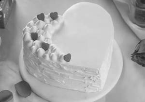 Premium Red Velvet Anniversary Cake
