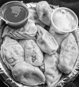 Paneer Steam Momos (full 10 Pcs)