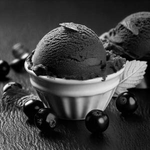 Black Current Ice Cream [500 Ml]