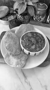 Puri With Aloo Ki Sabji
