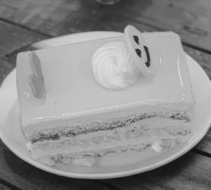 Cold Mango Pastry