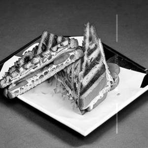 Veg grilled sandwich brown bread                 