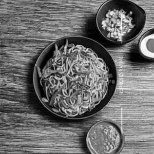Veg Sizzler Momo Noodles