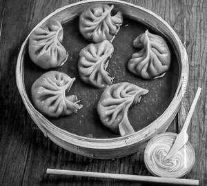 Gravy momos
