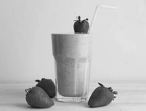 Strawberry Choco Fruit Shake