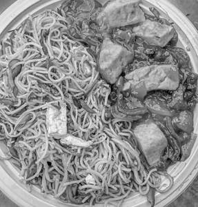 Chilli Paneer Gravy With Noodles