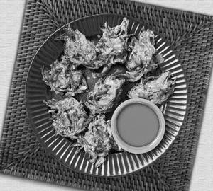 Pyaj pakore (10 pcs)