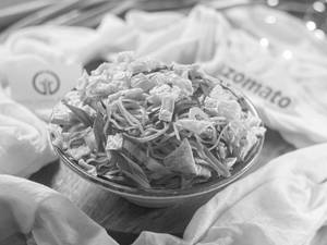 Egg Hakka Noodles