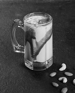 Badam Thandai