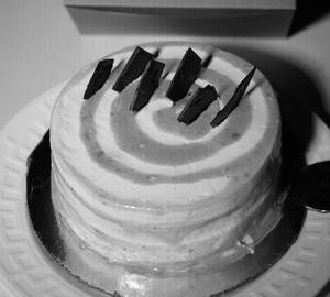 Vanilla Strawberry Cake