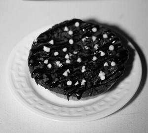 Chocolate Chocochips Nuts Cake