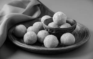 Simple Laddu (1 Kg)