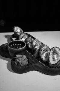 Crispy Cottage Cheese Tikka Hosomaki [8 Pieces]