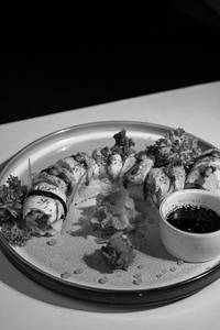 Dragon Paneer Uramaki [8 Pieces]