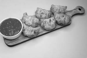 Paneer Fried Momos [6 Pieces]