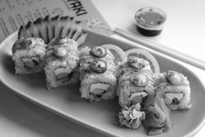 Avocado & Jalapeno Uramaki- 8pcs