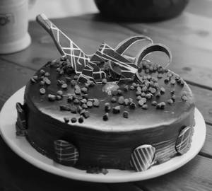 Choco Chips Birthday Cake