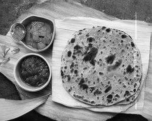 Aloo Methi Paratha