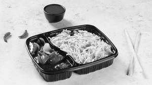 Paneer Chilli With Veg Noodles