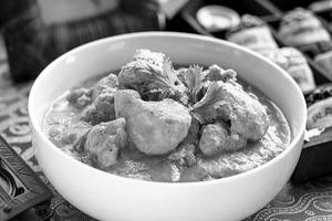 Chicken Curry (bones)
