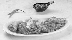 Veg Fried Momos [6 Pieces]
