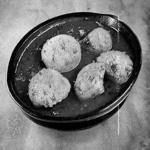Idli Schezwan Gravy
