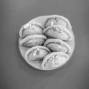 Gujiya