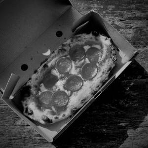 Classic Pepperoni Pizza (4 Slices)