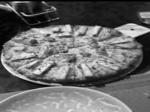 8" Paneer Tikka Chilli Pizza